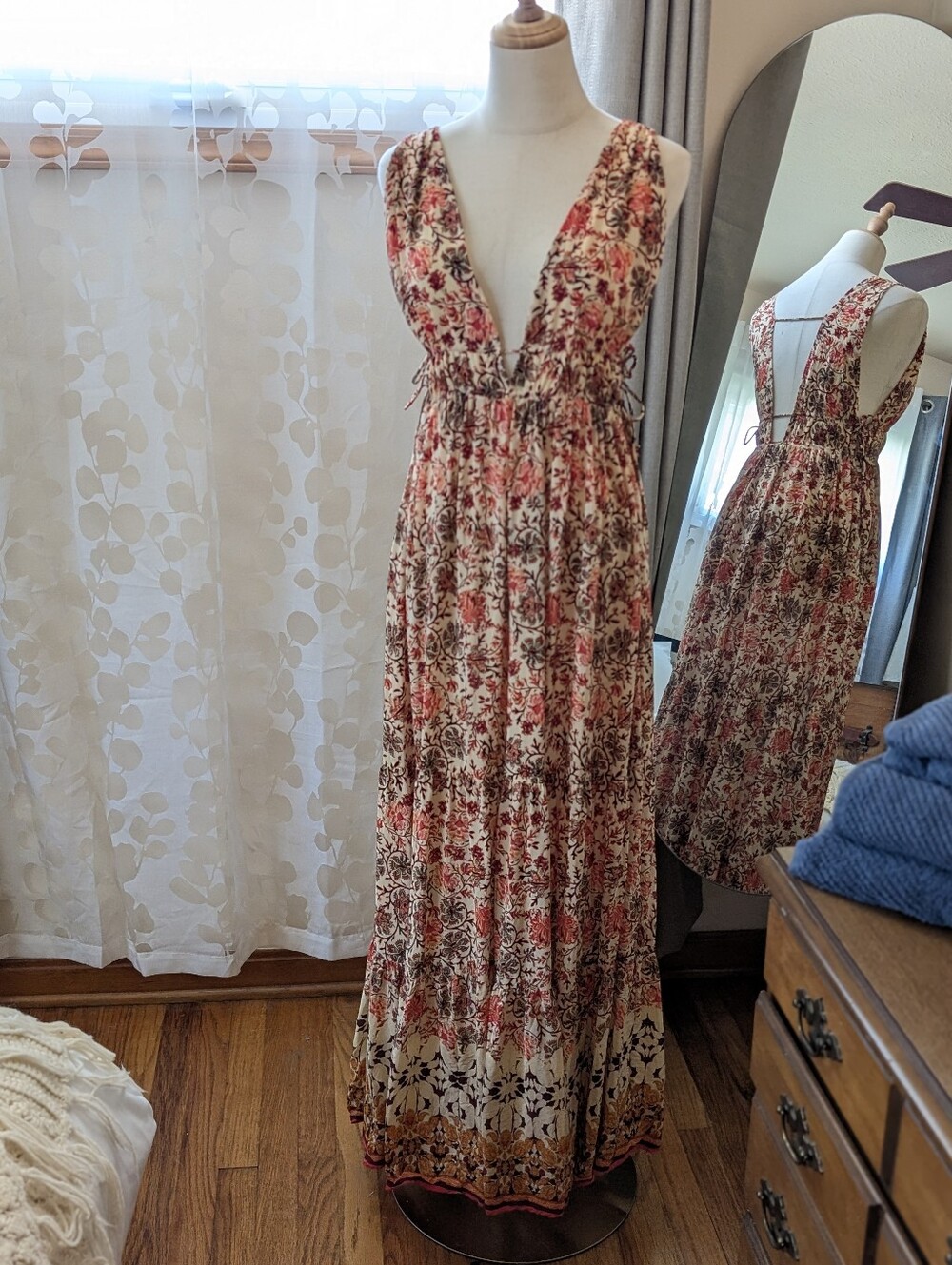 Mango Women's Sexy Flattering Tiered Floral Maxi Dress - Cream & Coral, Size 4